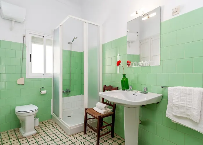 Nicolas Only Families كونيل ذي لا فرونتيرا